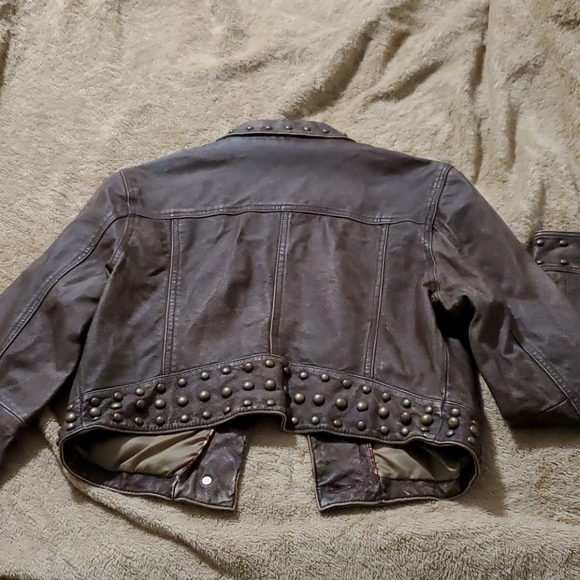 Leather jacket - Picture 4 of 8